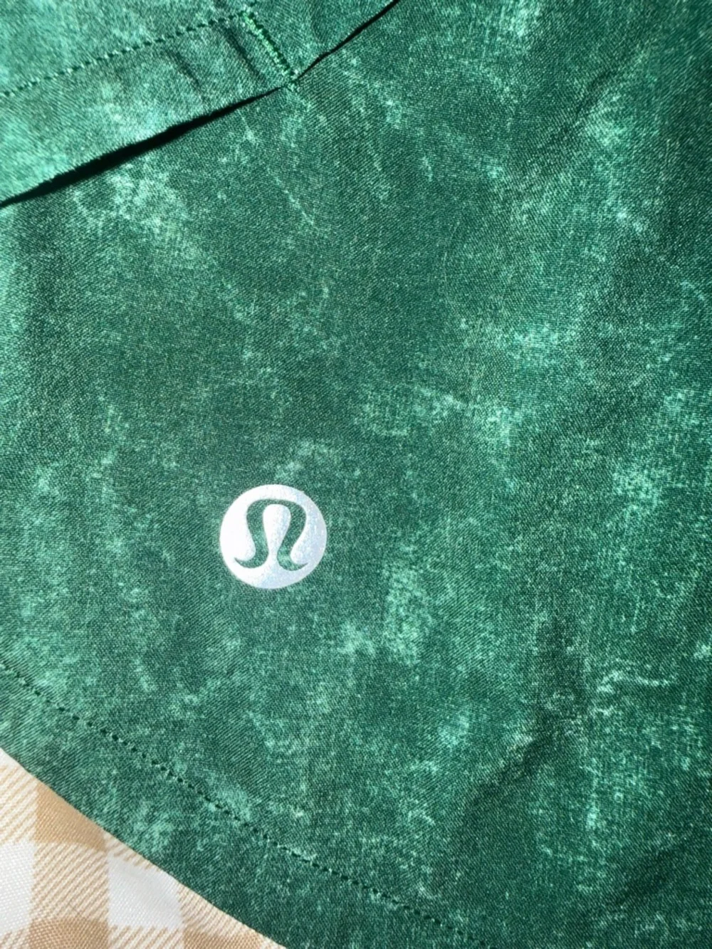 lululemon Speed Up Mid-Rise Lined Short 4". - Picture 4 of 6